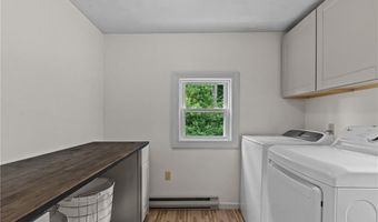 95 Lakehurst Dr, Coventry, RI 02816