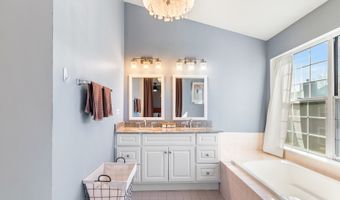 737 W Happfield Dr, Arlington Heights, IL 60004