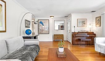 94 Greening Ln, Cranston, RI 02920