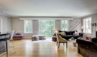 5204 WESTWOOD Dr, Bethesda, MD 20816