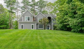 24 Surrey Ln, Falmouth, ME 04105
