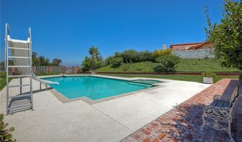 334 Loma Larga Dr, Solana Beach, CA 92075