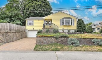 8 Halsey St, North Providence, RI 02911