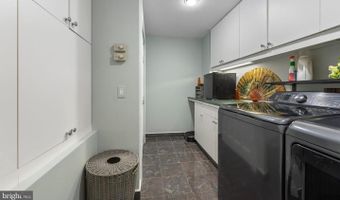 2639 GREENBRIAR Ln, Annapolis, MD 21401