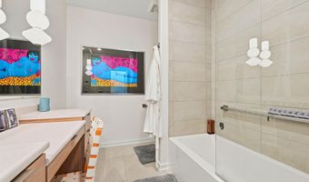 2104 Golfview Dr, Auburn, IN 46706