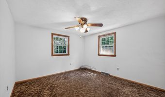 1 Ridgeway Ave, Billerica, MA 01821
