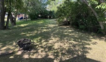 606 Ohmer St, Bottineau, ND 58318