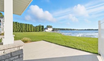 31 Lane 345 Crooked Lk, Angola, IN 46703