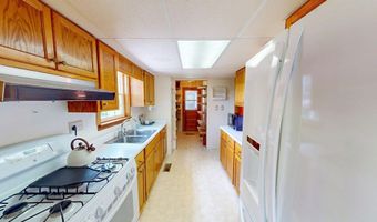 2001 Redfearn St, Barwick, GA 31720
