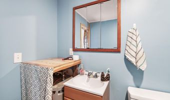 422 Mcduff Dr, Alford, FL 32420