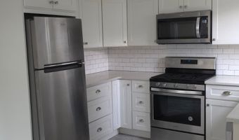 104 Yacht St, Bridgeport, CT 06605