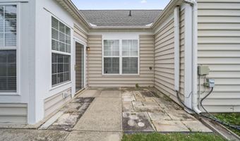5939 Naughten Pond Dr, Columbus, OH 43213