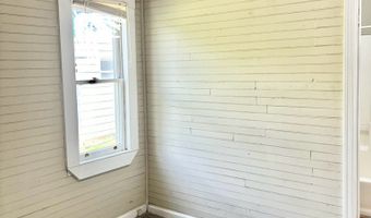 206 Henry M Turner St, Abbeville, SC 29620