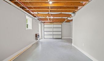136 Ridgecrest Dr, Ball Ground, GA 30107