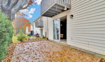 9343 Mackenzie Circle Dr, Affton, MO 63123