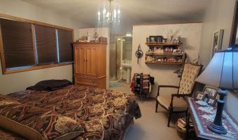 1010 S Main St, Aberdeen, SD 57401