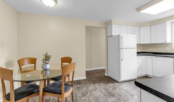 77 Sundridge Dr, Amherst, NY 14228
