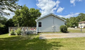 111 Washington St, Baileyville, ME 04694