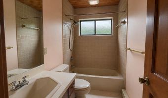 4 Taagan Point Rd, Danbury, CT 06811