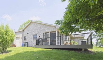 552 Meadowlark Ln, Portage, WI 53901