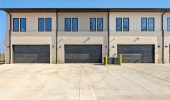 825 NW 14th St, Bentonville, AR 72712