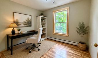 5 Greenfield Ave, Bangor, ME 04401