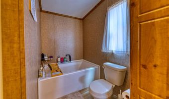 1402 E Orchard Ln, Carlsbad, NM 88220