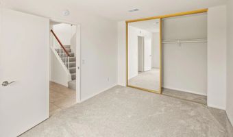 2033 FIESTA Gln, Escondido, CA 92027