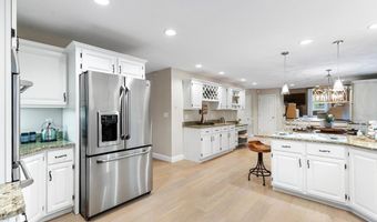 1 Preston Cir, Andover, MA 01810