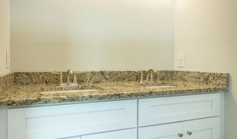 215 15th St, Apalachicola, FL 32320