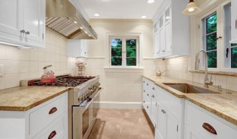 1504 LAFAYETTE Dr, Alexandria, VA 22308