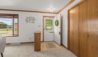 3300 N LAWE St, Appleton, WI 54911