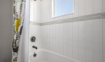 7212 PARADISO Dr, Apollo Beach, FL 33572