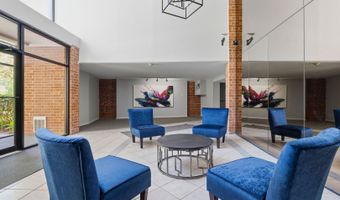 1615 E Central Rd 113B, Arlington Heights, IL 60005