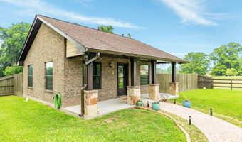 814 Mill Rd, Angleton, TX 77515