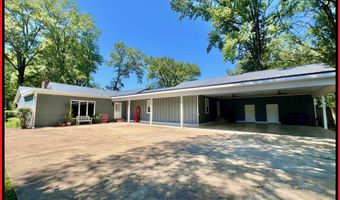 202 Bates St, Batesville, MS 38606
