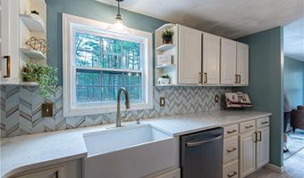 108 Skunk Hill Rd, Hopkinton, RI 02832