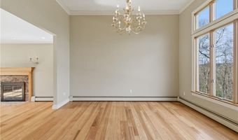 46 Timberland Dr, Lincoln, RI 02865