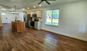 604 Marvin Ave, Ava, MO 65608
