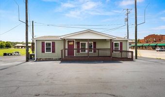 4 Green St, Athens, TN 37303