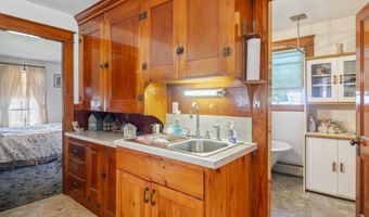 31 Monroe St, Augusta, ME 04330
