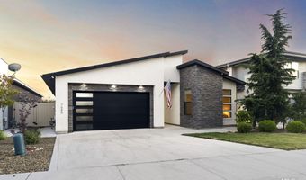 7645 W Hill Rd, Boise, ID 83714