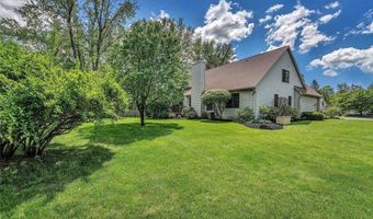 23 Gatehouse Ln, Amherst, NY 14051