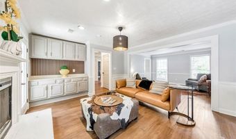 4929 Willow Creek Dr, Woodstock, GA 30188