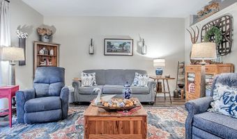 926 DEKLEVA Dr, Apopka, FL 32712