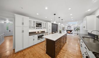 5 Beaver Pond Rd, Albany, NY 12211