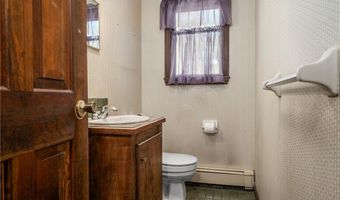 5 Lincoln Dr, North Smithfield, RI 02896