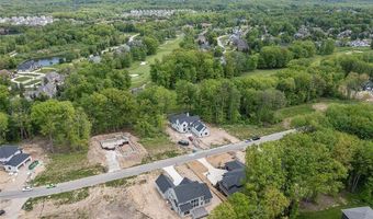 810 Club Dr W, Aurora, OH 44202