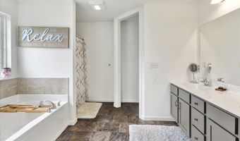 355 WESTVIEW Dr, Akron, PA 17501