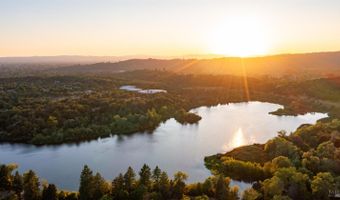 5569 Pepperwood Rd, Santa Rosa, CA 95409